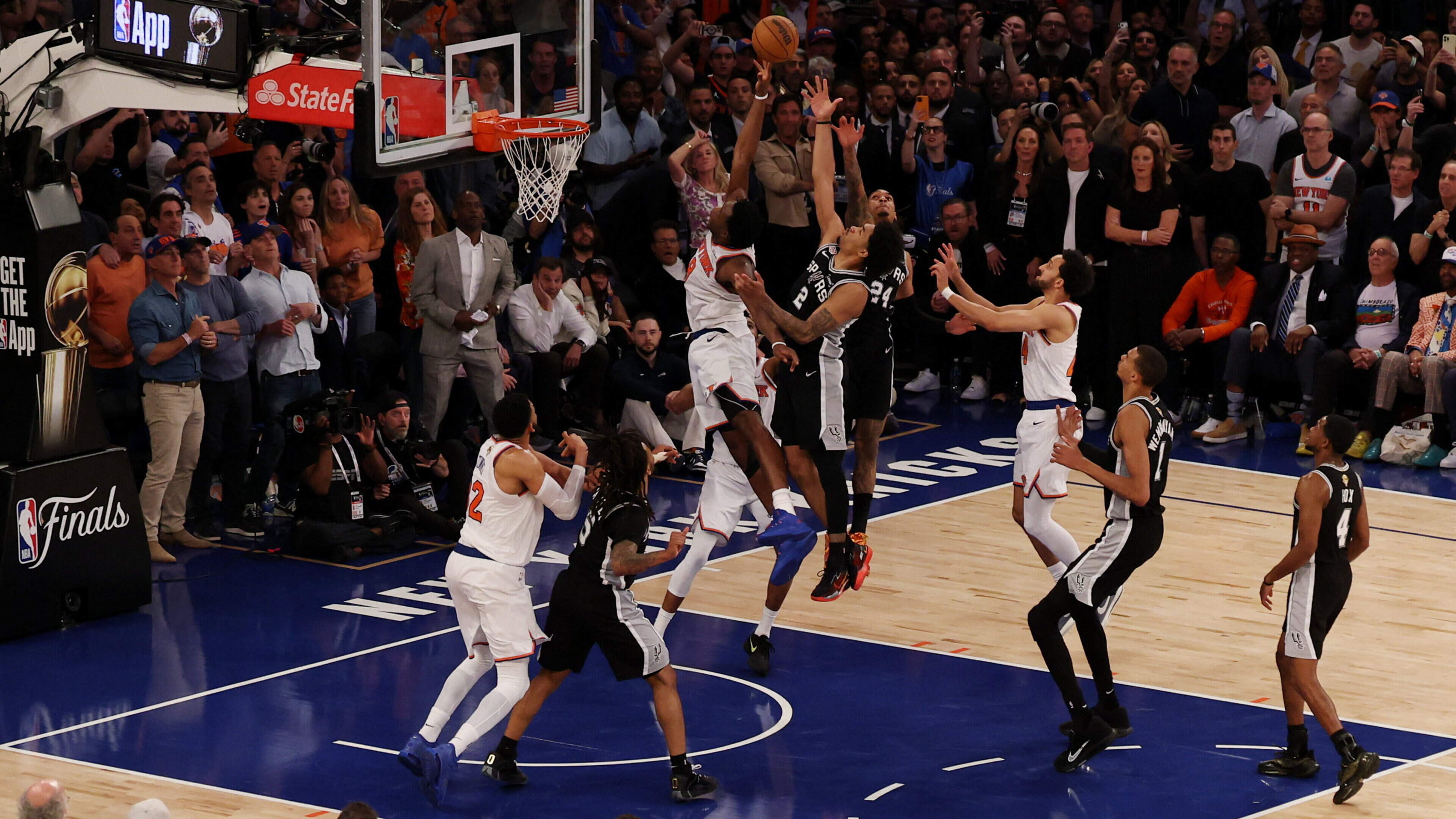 San Antonio Spurs labelled ‘dumbest basketball team in the history of civilisation’ after historic 29-point Knicks comeback